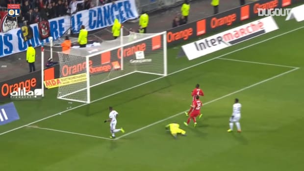 Memphis Depay's first goal at Lyon